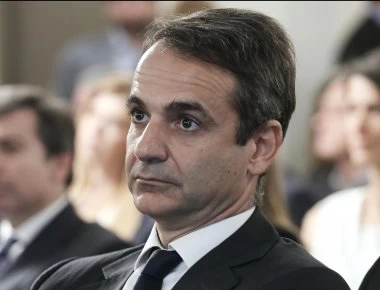 Η αγκαλιά του Κυριάκου Μητσοτάκη με τα παιδιά του μετά την ορκωμοσία (φωτο)